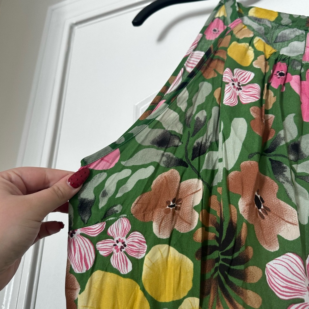 BloomChic Floral Flowy Dress - Picture 5 of 8